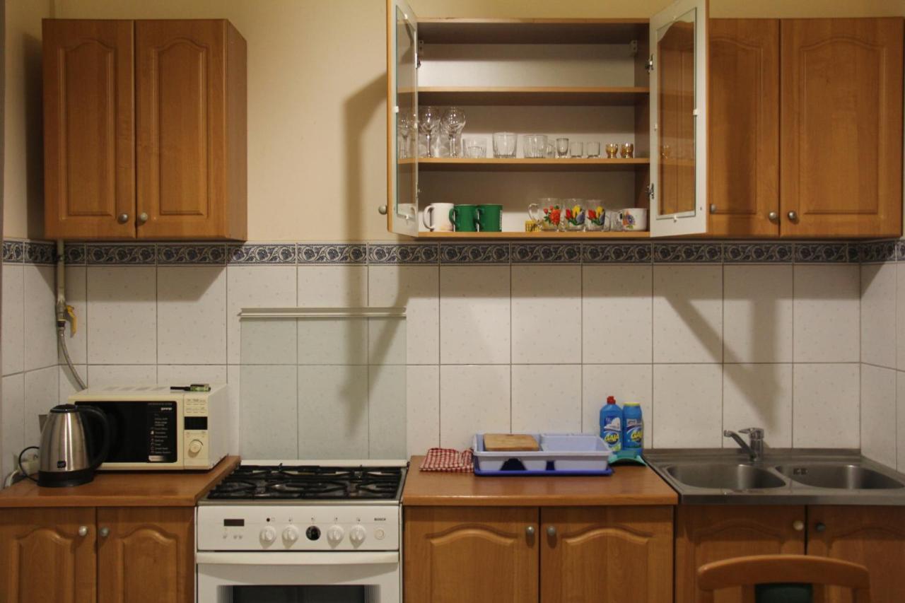 Apartments Domovik ,Kirilla I Mefodiya, 5 Mukatsjeve Eksteriør bilde